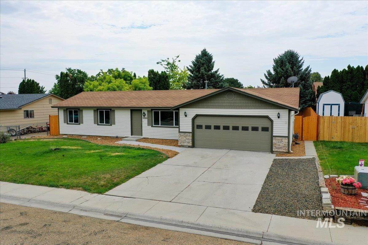 Single Family Homes for Sale at Caldwell, Idaho 83605